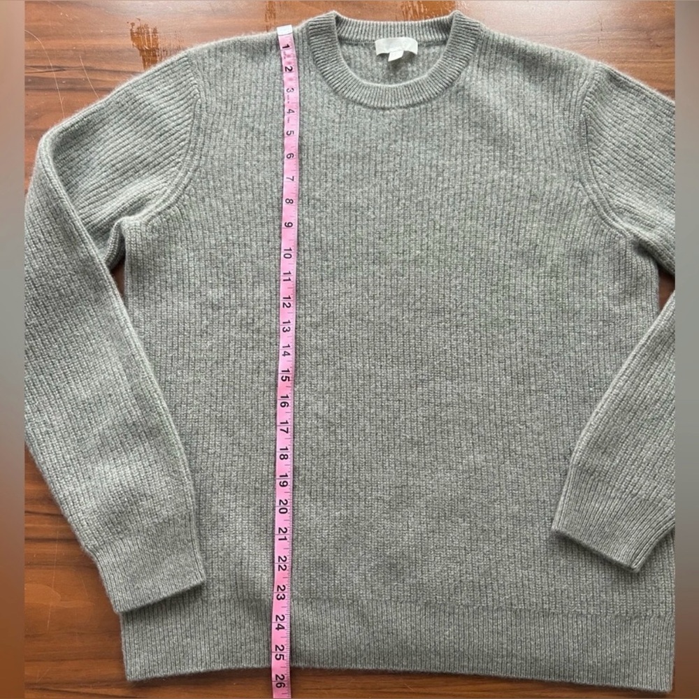 Large COS Men’s Light Gray 100% Cashmere Crewneck Sweater